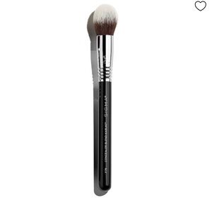 Like New Sigma beauty F79 CONCEALER BLEND KABUKI™ BRUSH